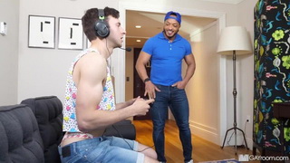 Gamer twink sses tight ass to tip delivery driver